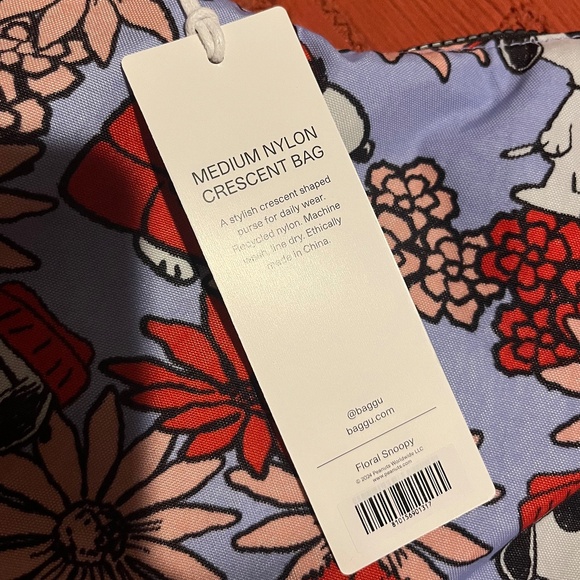 Floral Snoopy Medium Nylon Crescent Bag - Picture 6 of 6